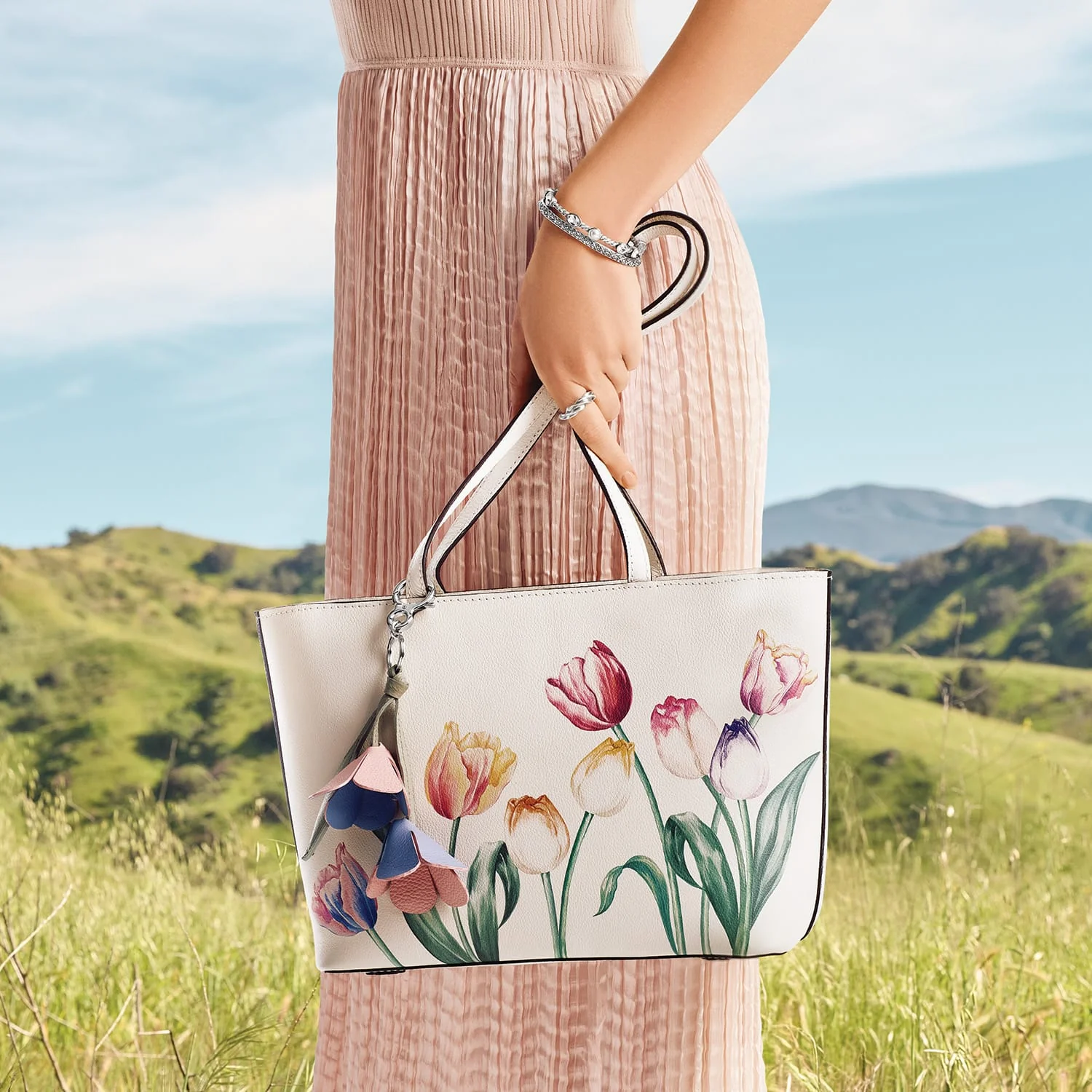 La Tulipe Loverly Tote - Image 5