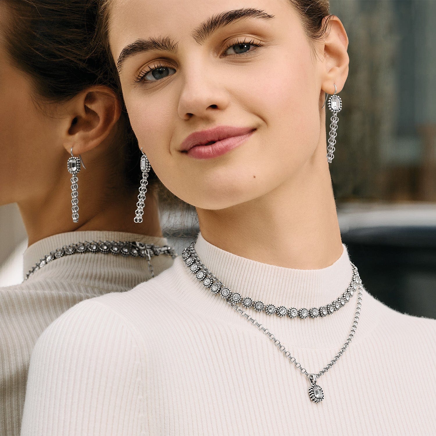 Twinkle Luxe Necklace - Image 4